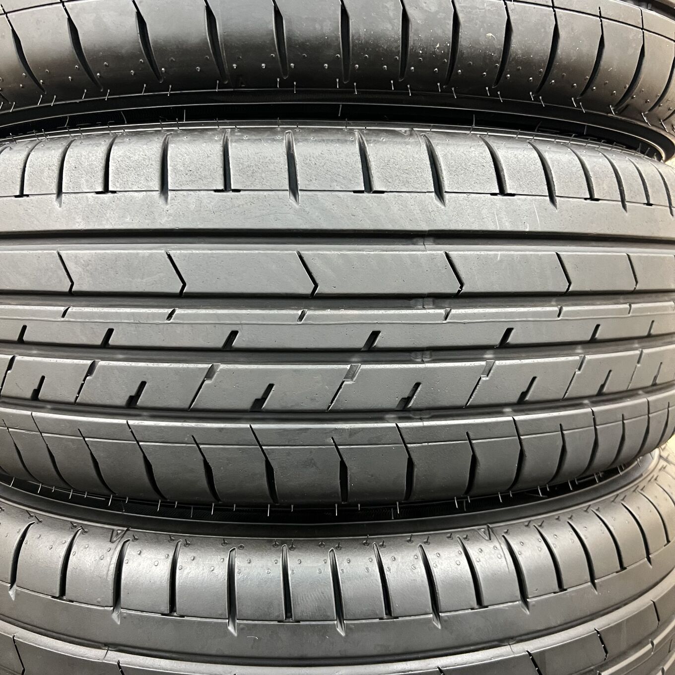 [タイヤのみ]サマータイヤ 215/55R18 GOODYEAR EAGLE RV F ECO 4本セット #93T40426
