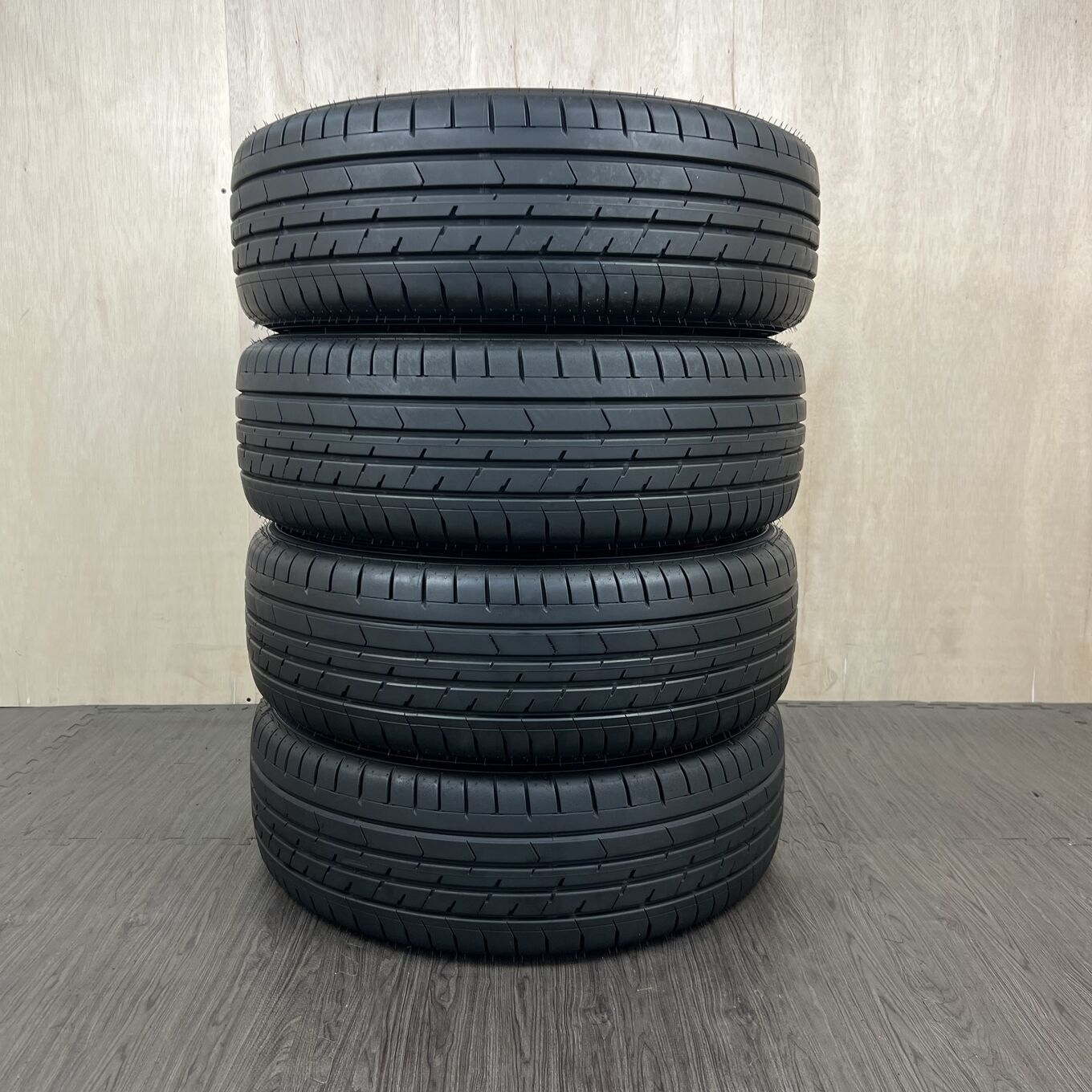[タイヤのみ]サマータイヤ 215/55R18 GOODYEAR EAGLE RV F ECO 4本セット #93T40426