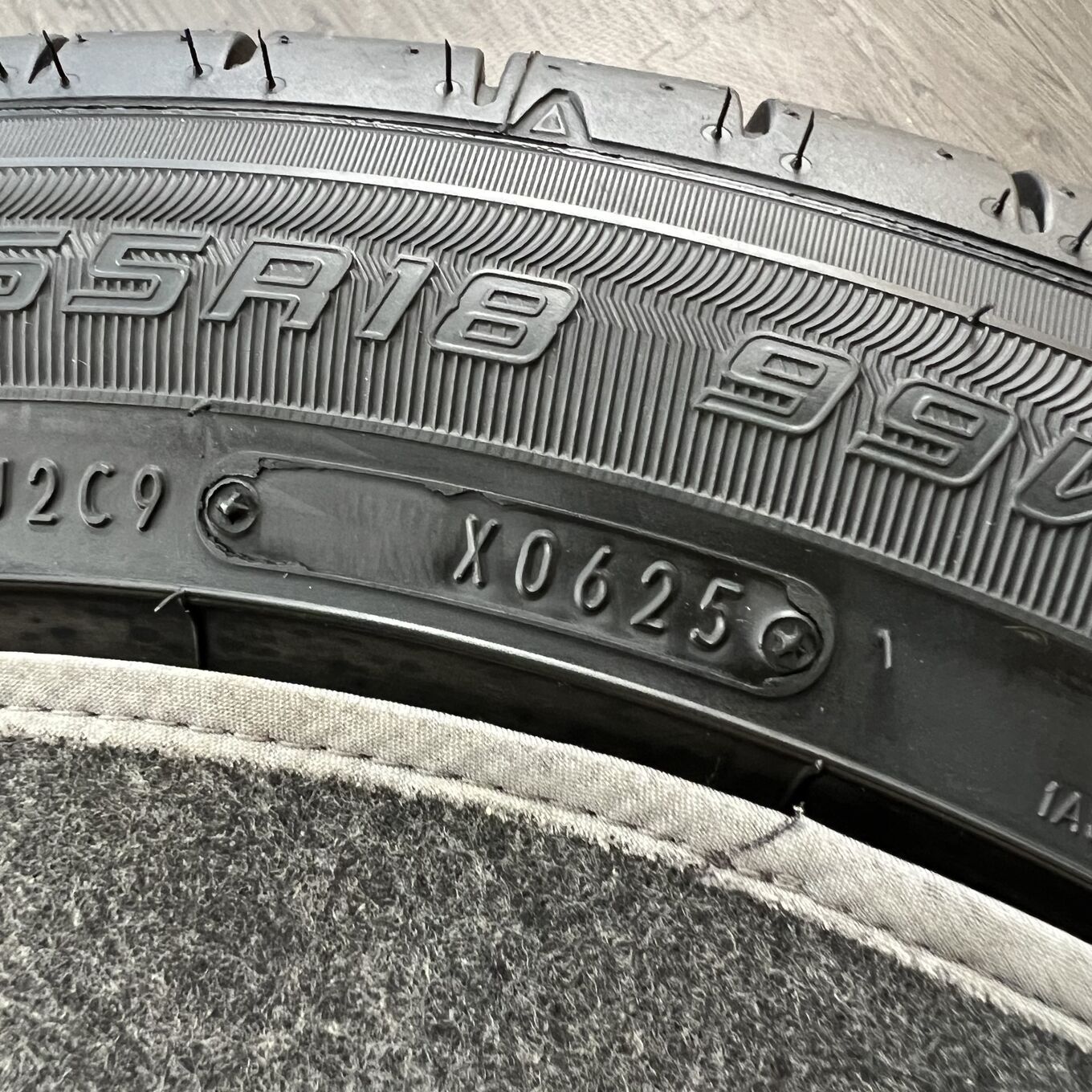 [タイヤのみ]サマータイヤ 215/55R18 GOODYEAR EAGLE RV F ECO 4本セット #93T40426