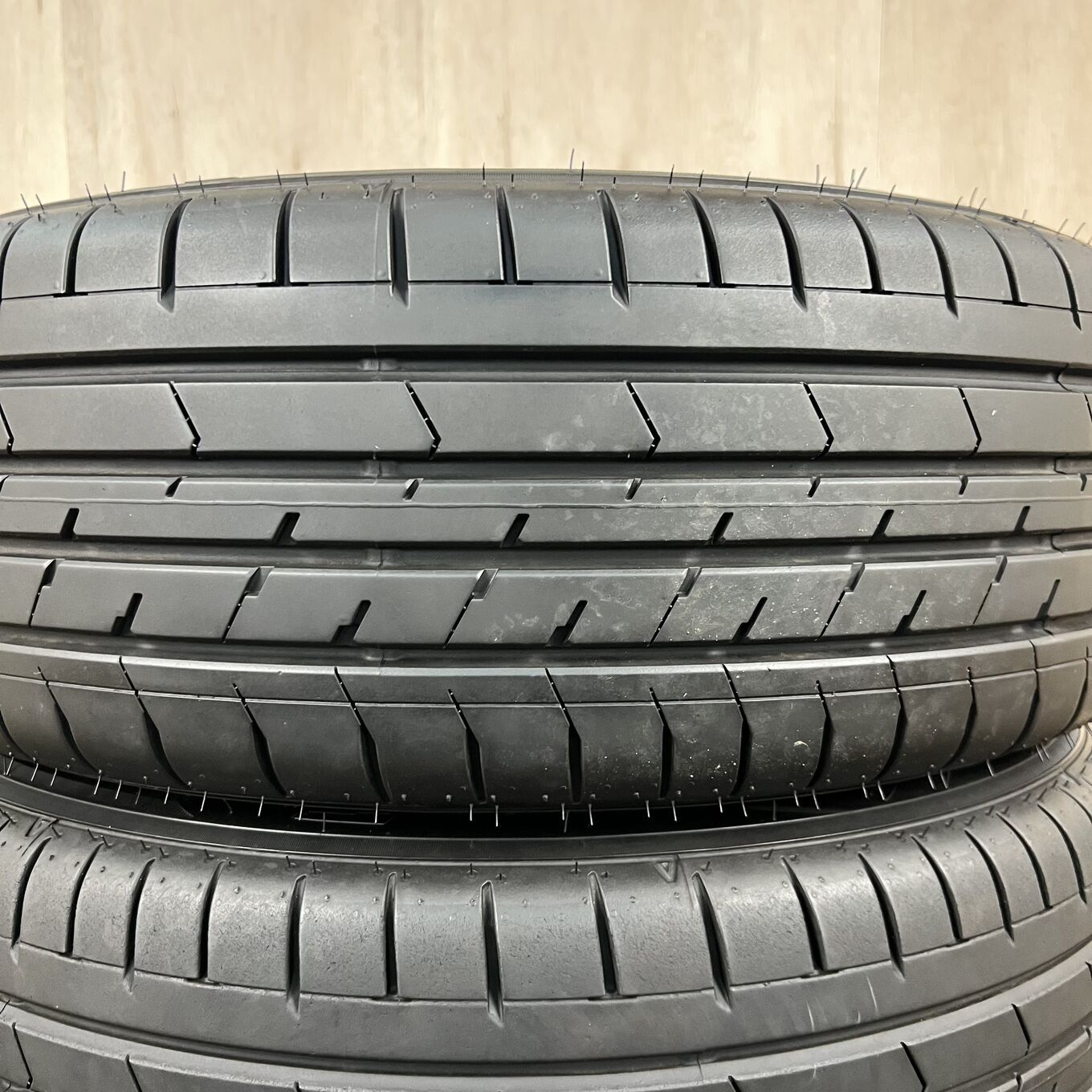 [タイヤのみ]サマータイヤ 215/55R18 GOODYEAR EAGLE RV F ECO 4本セット #93T40426