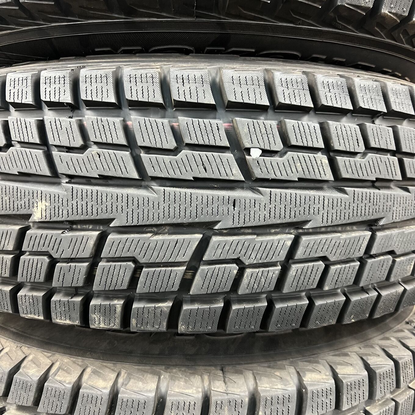 タイヤのみ]スタッドレスタイヤ 285/75R16 YOKOHAMA GEOLANDAR I/T-S 4 