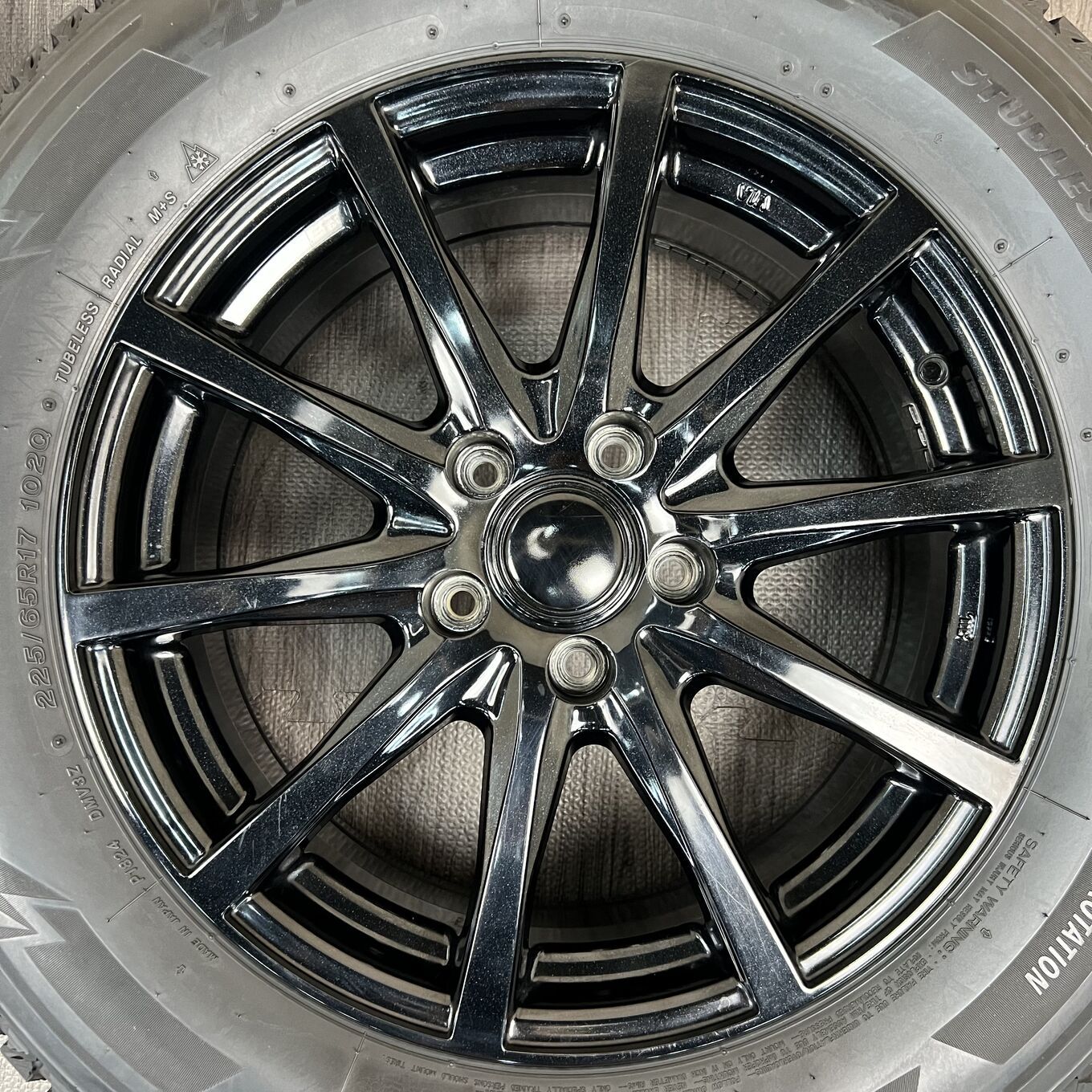 セット]WEDS 17インチ + BRIDGESTONE スタッドレスタイヤ 225/65R17