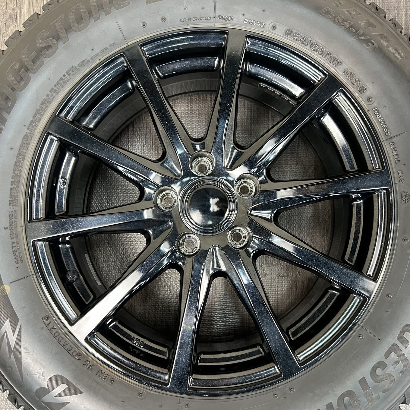 セット]WEDS 17インチ + BRIDGESTONE スタッドレスタイヤ 225/65R17
