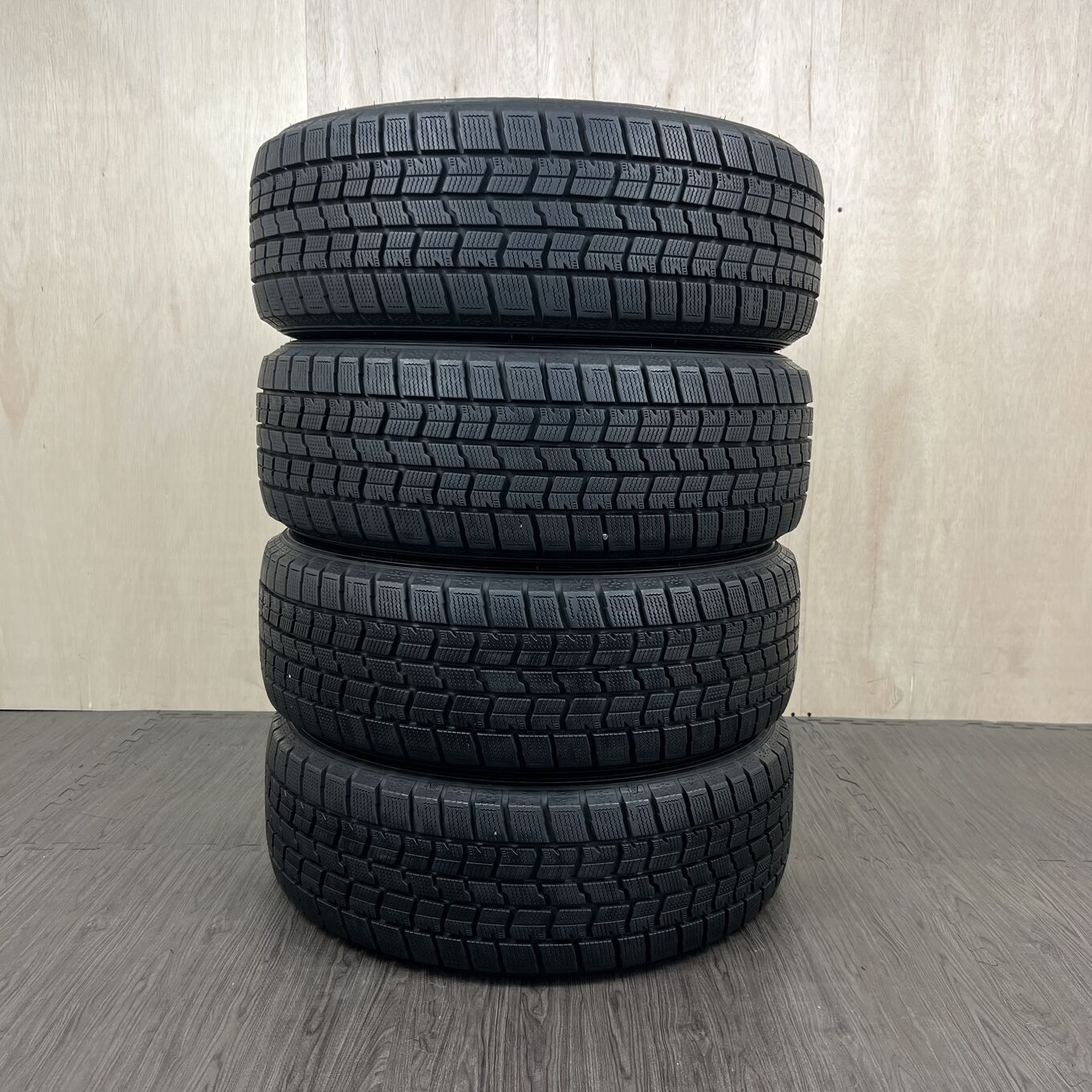 [タイヤのみ]スタッドレスタイヤ 215/55R17 GOODYEAR ICE NAVI 7 4本セット #99T40426