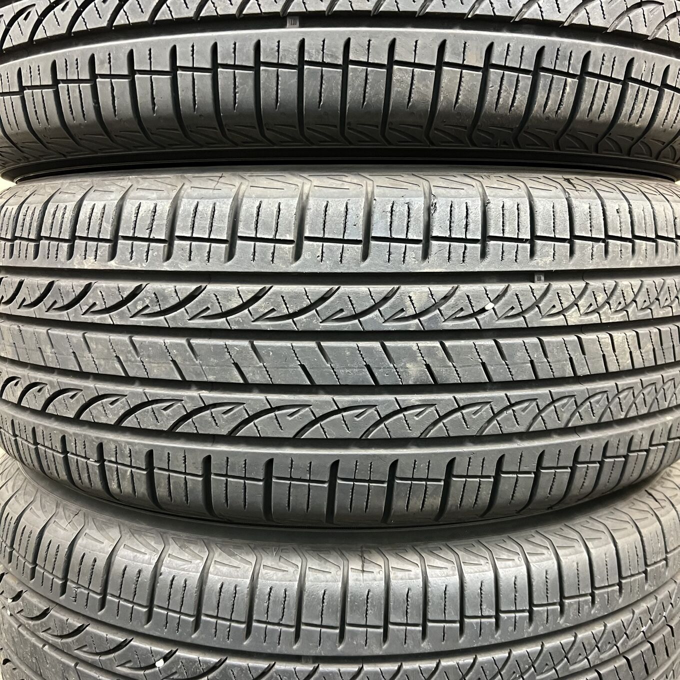 タイヤのみ]サマータイヤ 235/55R19 YOKOHAMA AVID GT 4本セット