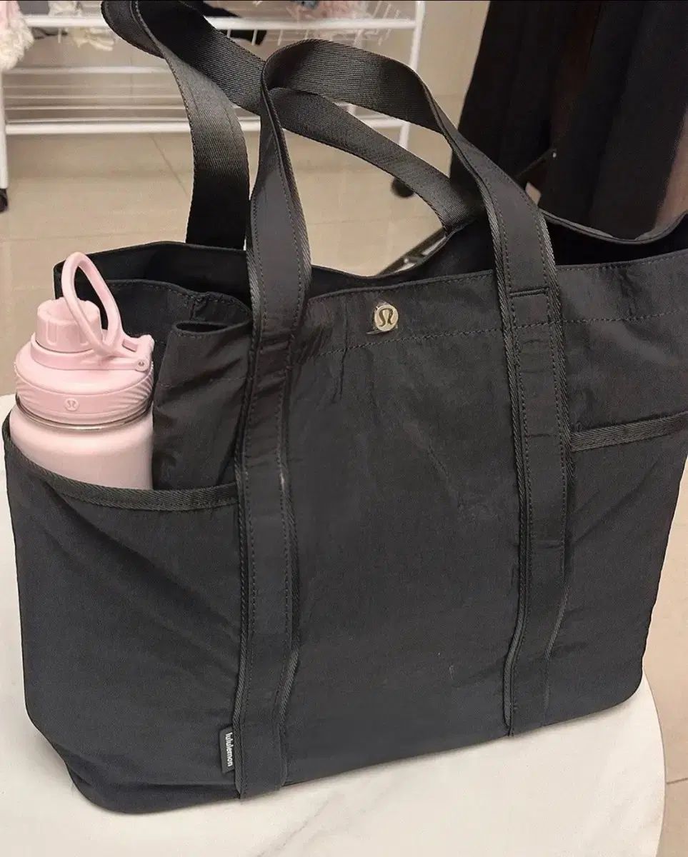 ルルレモン マルチポケット 20L ユニセックス