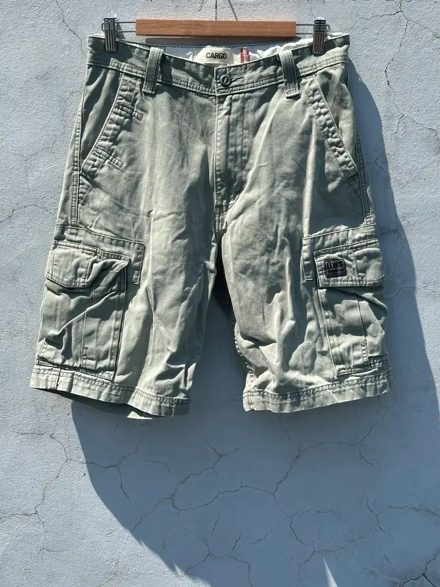 30 00s リーバイス ヴィンテージ 薄カーキ カーゴ ハーフパンツ