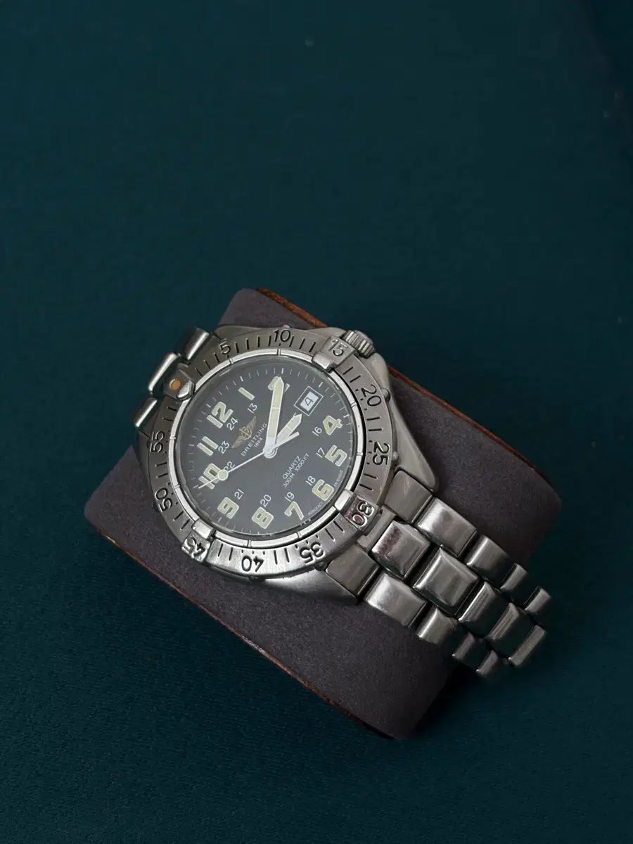 BREITLING ブライトリング コルト オーシャン クォーツ A57035