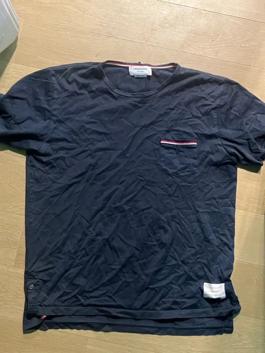 トム・ブラウン ネイビー ポケット 半袖 Tシャツ