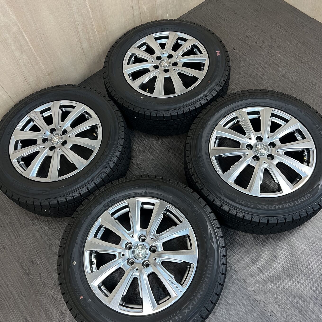 セット]TEAM SPARCO 17インチ + DUNLOP スタッドレスタイヤ 235/60R17