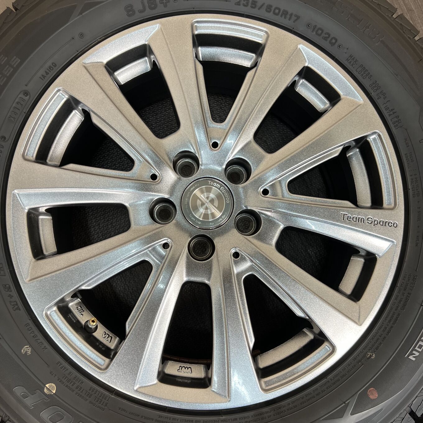 セット]TEAM SPARCO 17インチ + DUNLOP スタッドレスタイヤ 235/60R17 