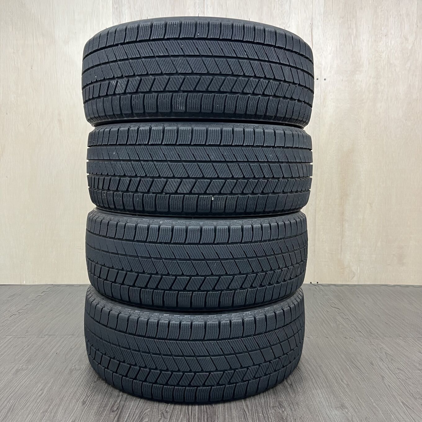 タイヤのみ]スタッドレスタイヤ 215/45R17 BRIDGESTONE BLIZZAK VRX3 4 