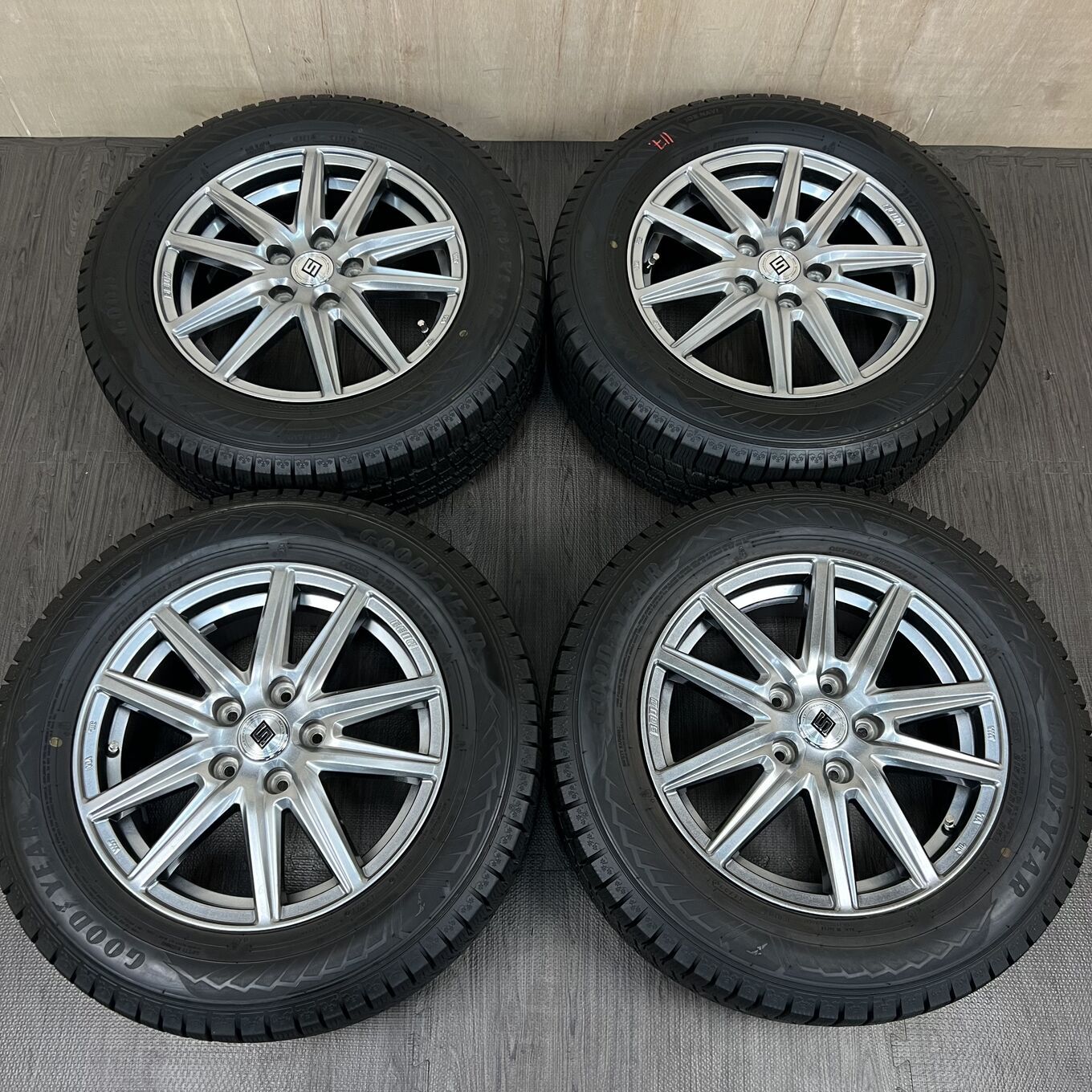 セット]KYOHO 16インチ + GOODYEAR スタッドレスタイヤ 215/60R16 