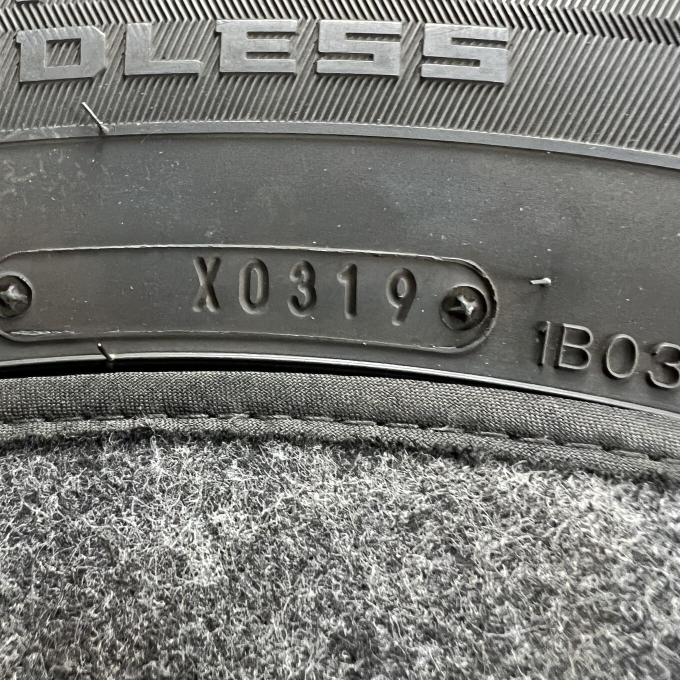 タイヤのみ]スタッドレスタイヤ 225/65R17 DUNLOP WINTERMAXX SJ8 4本 