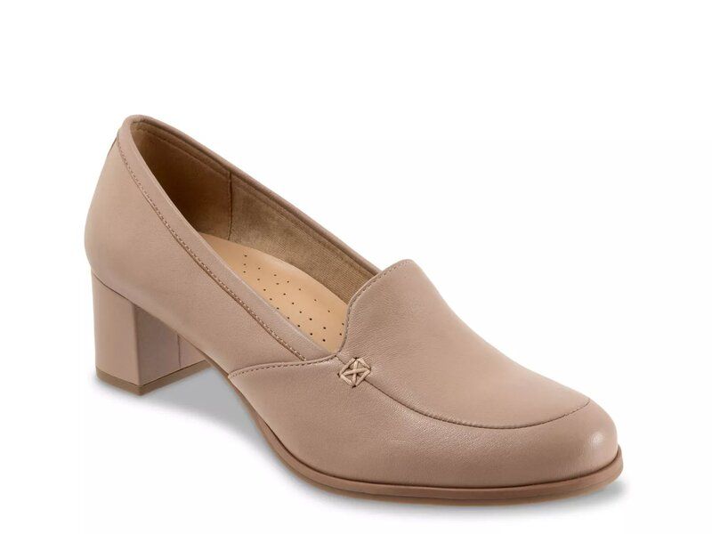 トロッターズ レディース シューズ スリッポン・ローファー Trotters Cassidy Pump Beige ベージュ