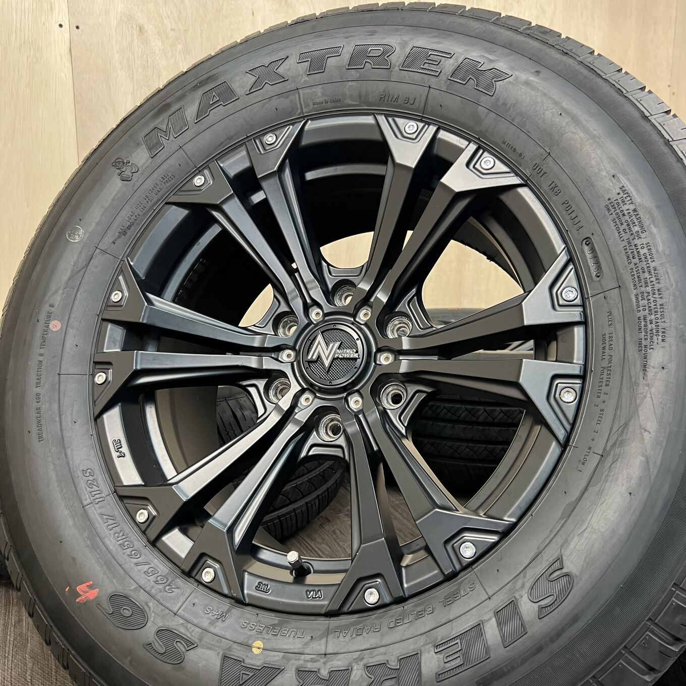 ホイールのみ] ホイール 17インチ NITRO POWER 6x139.7 #144D40426 
