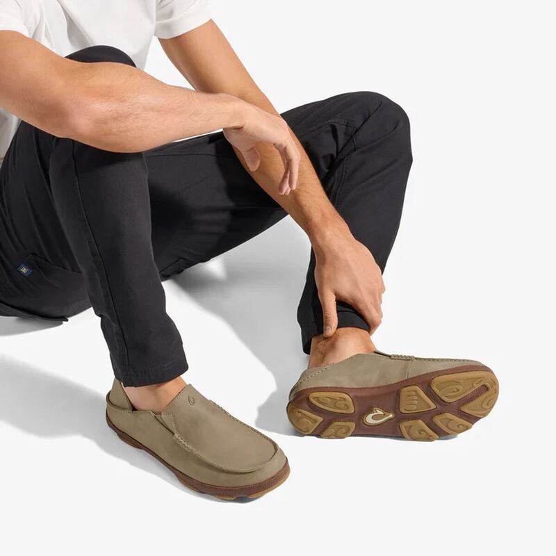 オルカイ メンズ シューズ スニーカー Olukai Moloa Shoe Mens ClayToffee