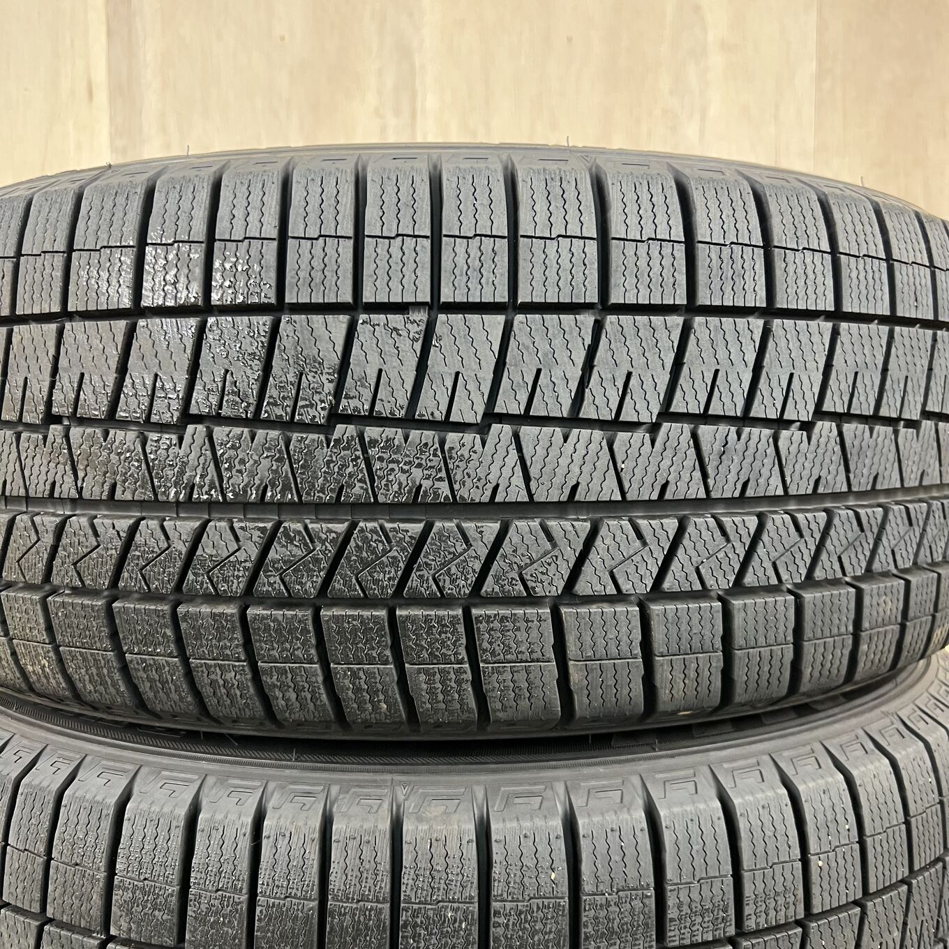 タイヤのみ]スタッドレスタイヤ 235/50R18 DUNLOP WINTERMAXX WM03 4本