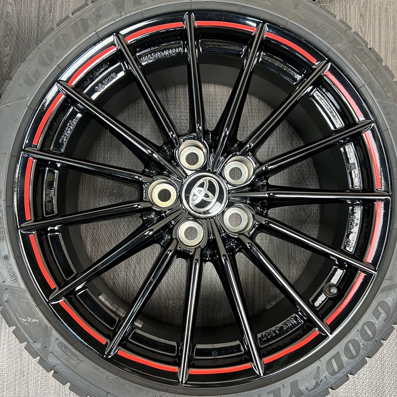 セット]純正TOYOTA 18インチ + GOODYEAR スタッドレスタイヤ 234/40R18 