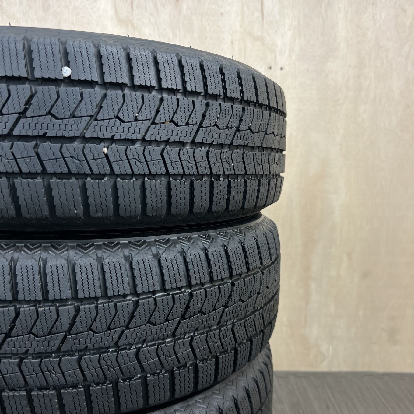 タイヤのみ]スタッドレスタイヤ 185/65R15 TOYO OBSERVE GARIT GIZ2 4