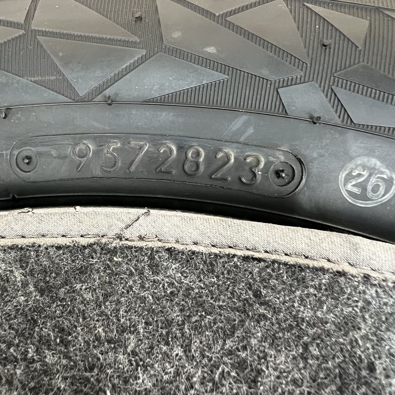 タイヤのみ]スタッドレスタイヤ 185/65R15 TOYO OBSERVE GARIT GIZ2 4