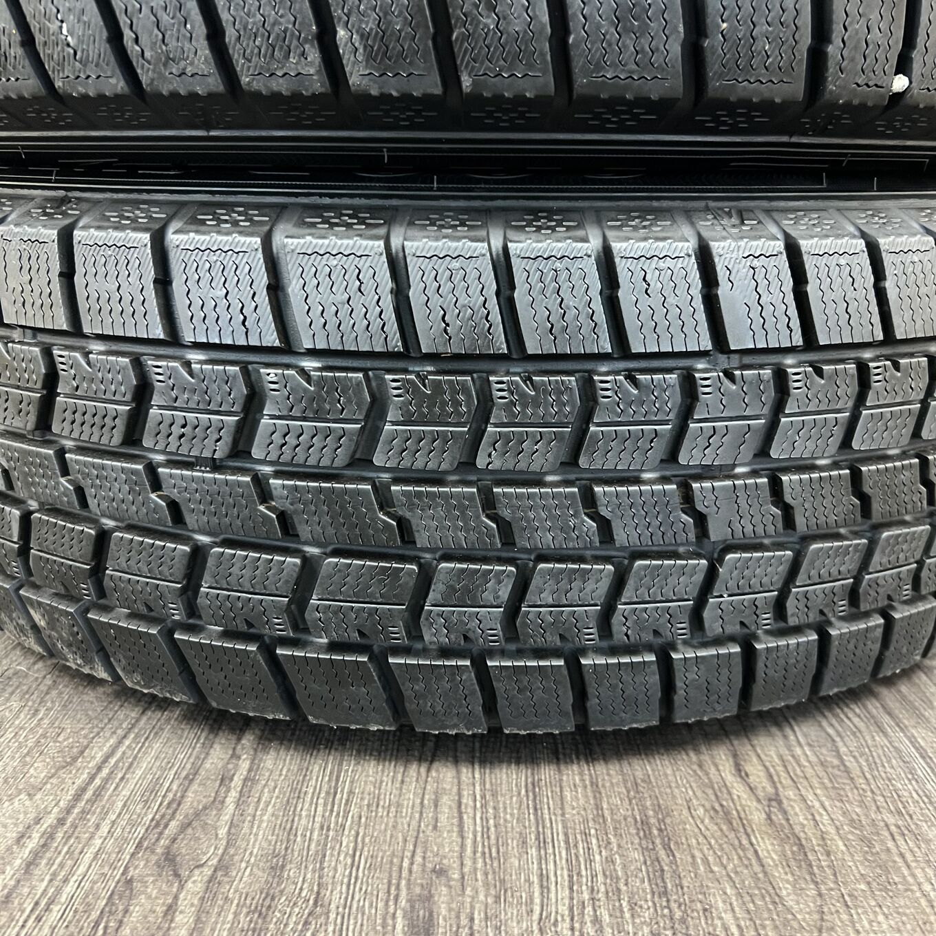 タイヤのみ]スタッドレスタイヤ 205/65R16 GOODYEAR ICE NAVI 7 4本