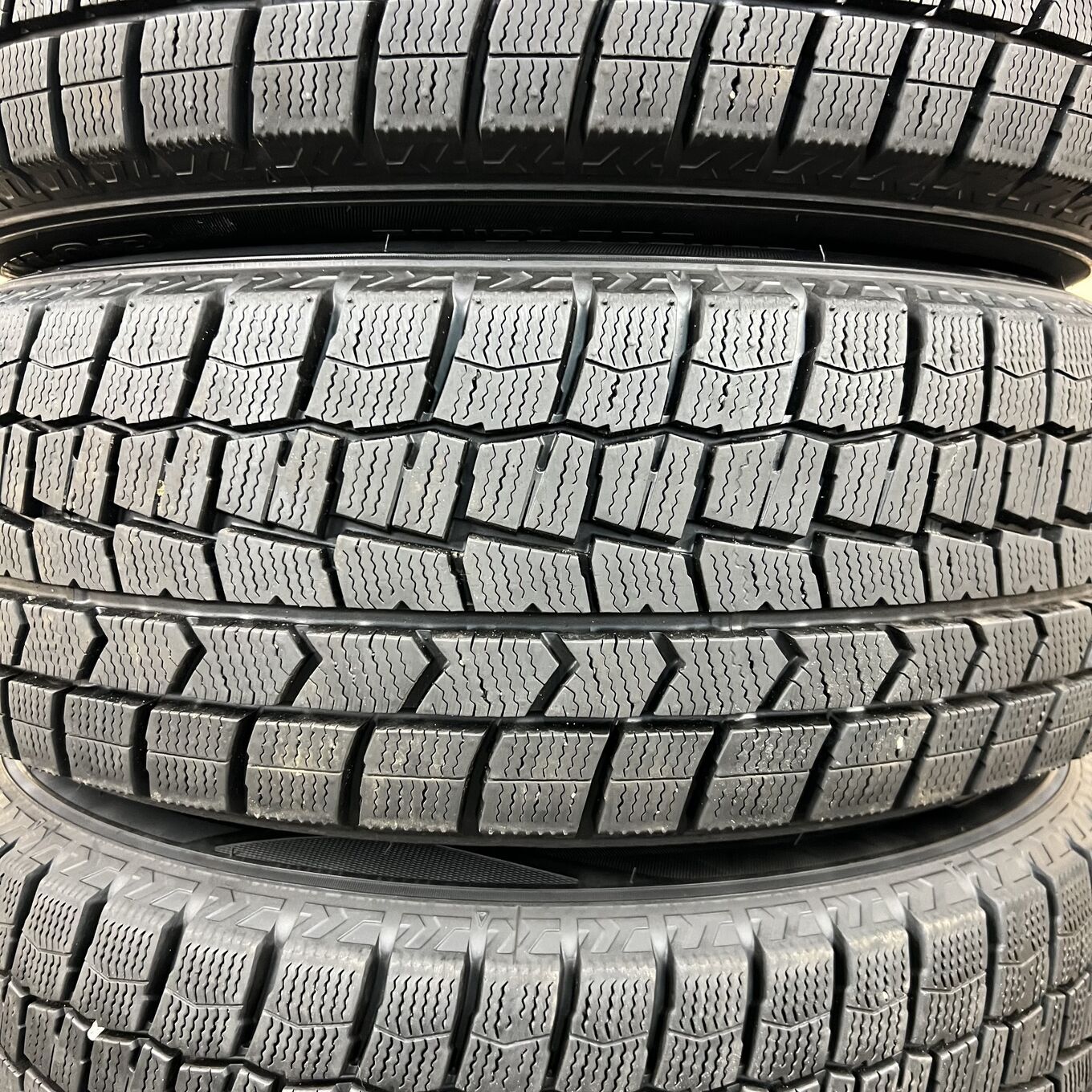 タイヤのみ]スタッドレスタイヤ 195/65R15 DUNLOP WINTERMAXX WM02 4本 