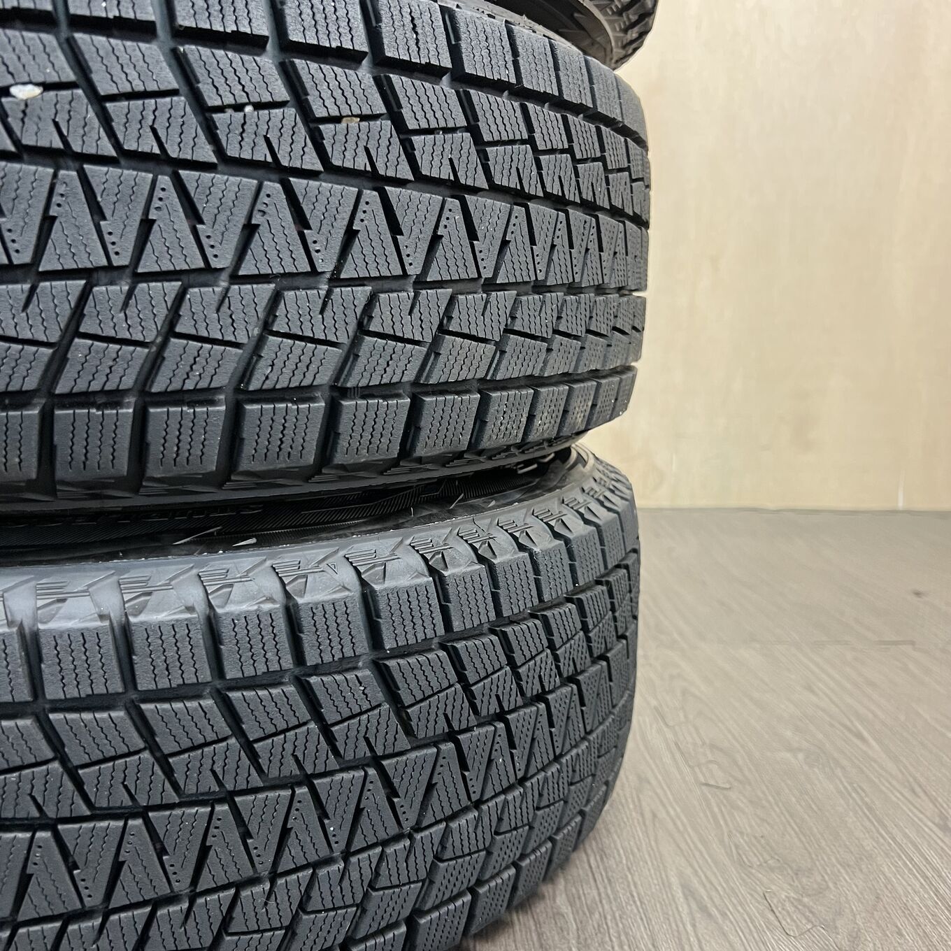 セット]BRIDGESTONE 16インチ + BRIDGESTONE スタッドレスタイヤ 215