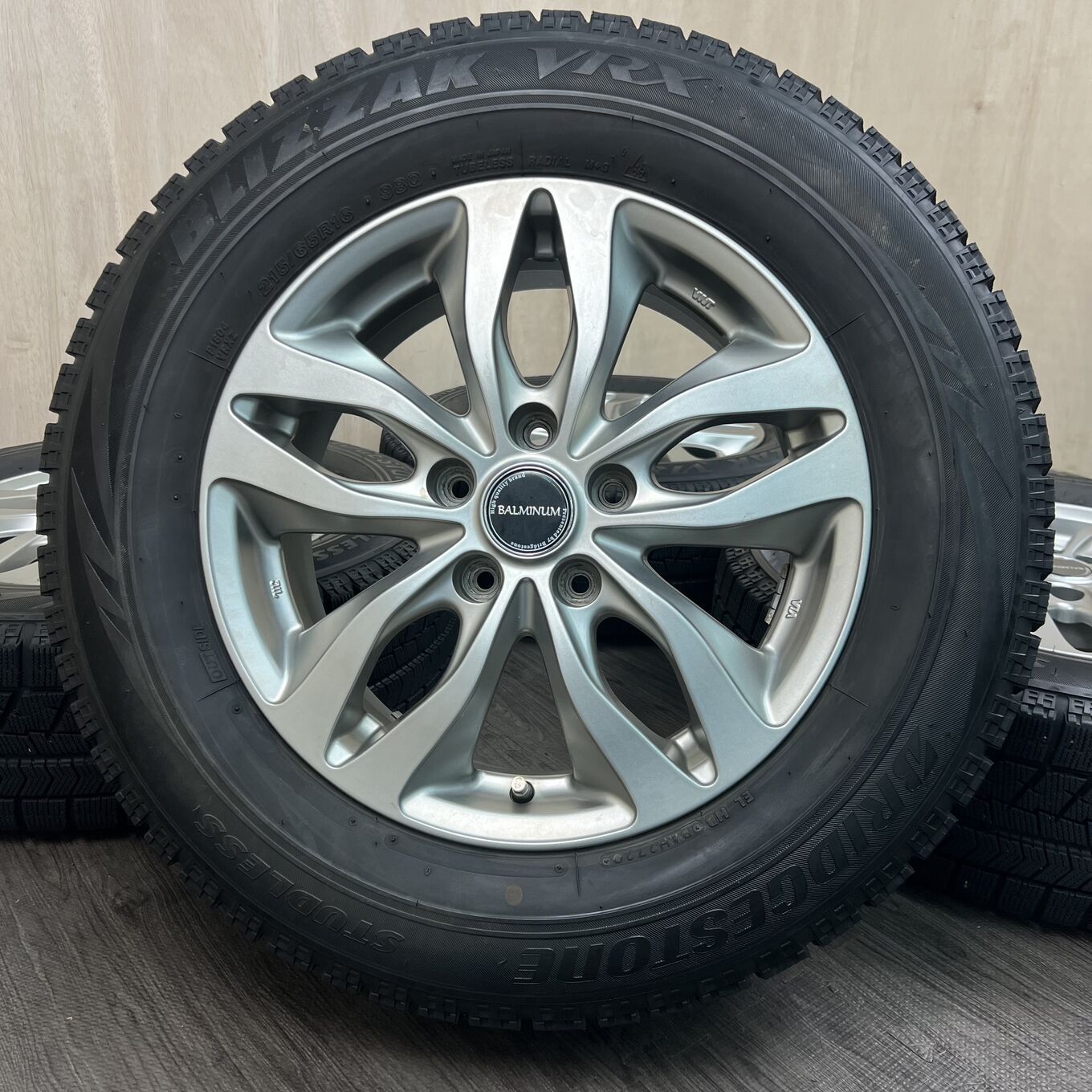 セット]BRIDGESTONE 16インチ + BRIDGESTONE スタッドレスタイヤ 215