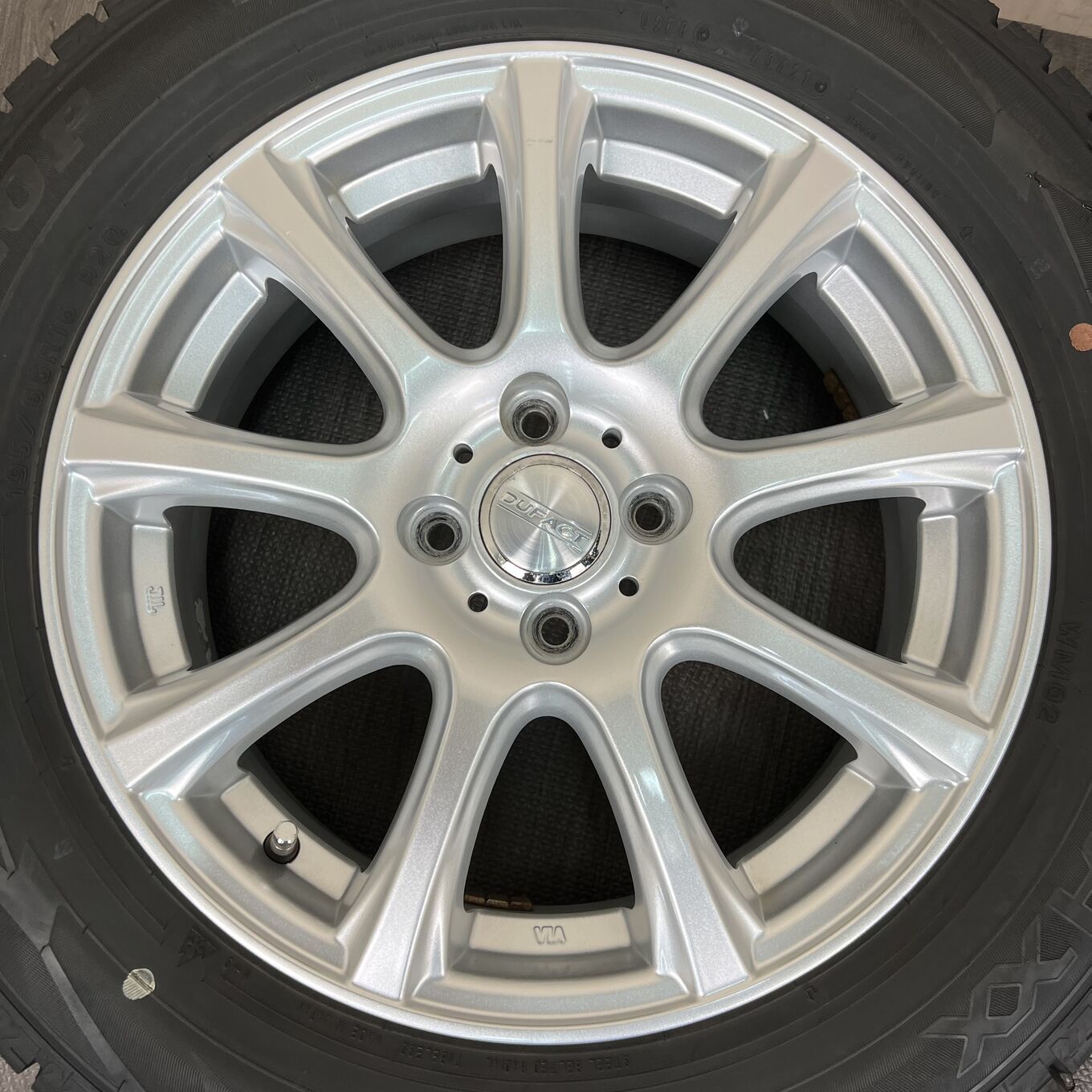 セット]DUNLOP 16インチ + DUNLOP スタッドレスタイヤ 195/65R16 