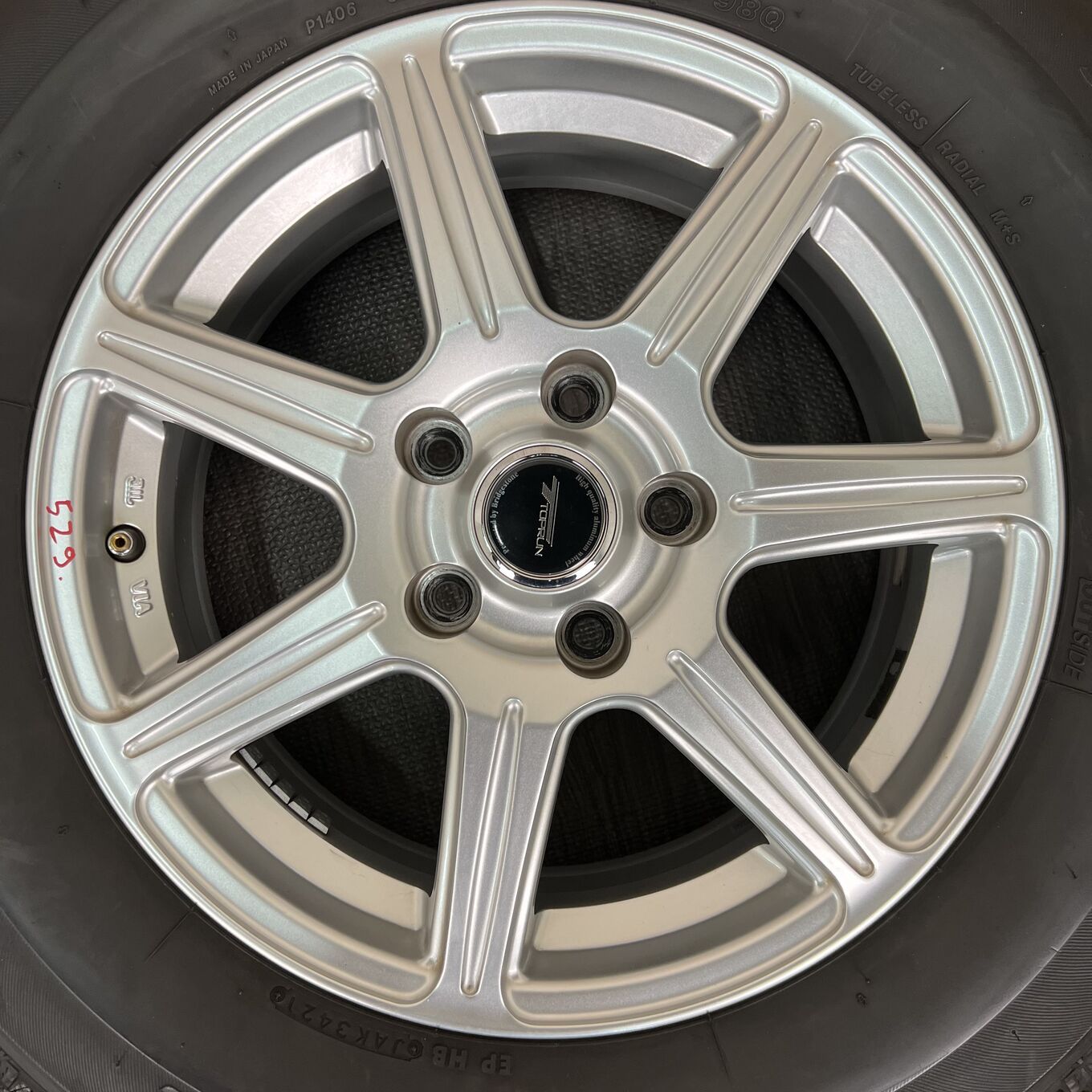 セット]BRIDGESTONE 16インチ + BRIDGESTONE スタッドレスタイヤ 215