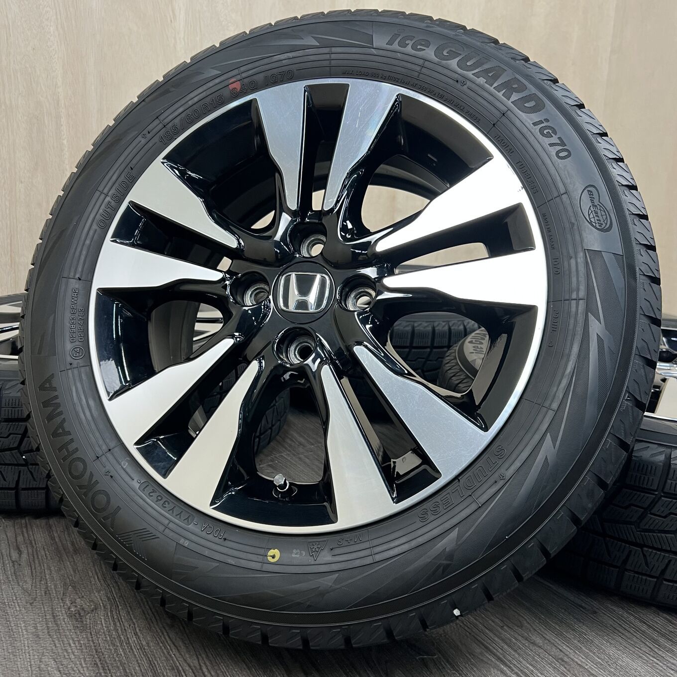 セット]純正HONDA 15インチ + YOKOHAMA スタッドレスタイヤ 185/60R15