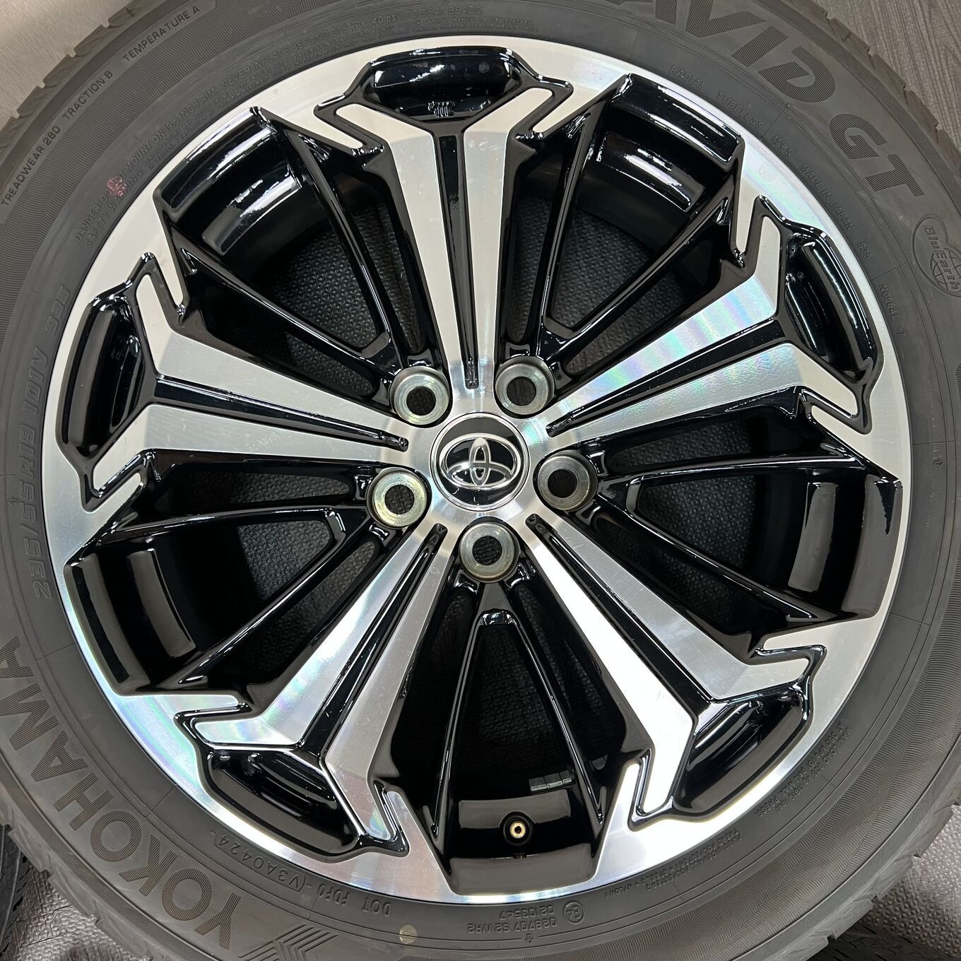 セット]TOYOTA 19インチ + YOKOHAMA サマータイヤ 235/55R19 #9S40426