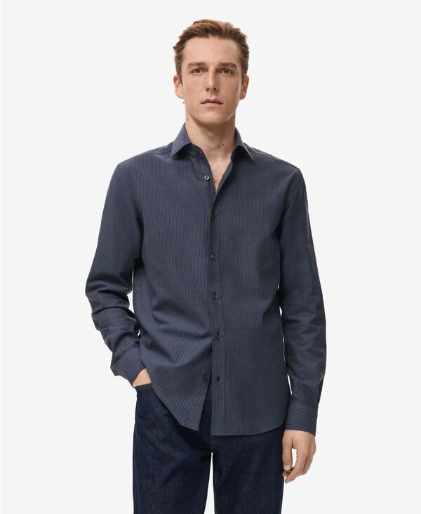 【送料無料】 マンゴ メンズ シャツ トップス Mens Cotton RegularFit Striped Shirt Night Blue