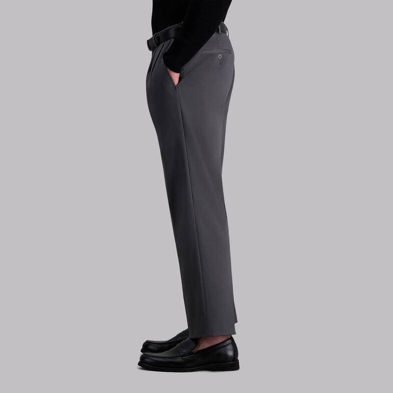 ハガー レディース ボトムス カジュアルパンツ Mens Haggar Iron Free Premium Khaki ClassicFit Pleat Front Hidden Comfort Wa