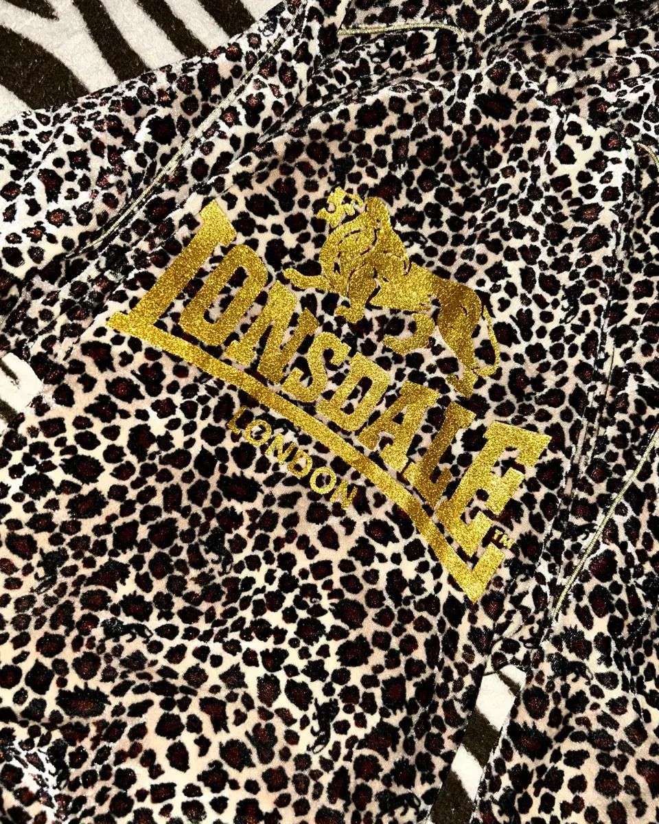 Lonsdale レオパード ジップアップ フーディー - メルカリ