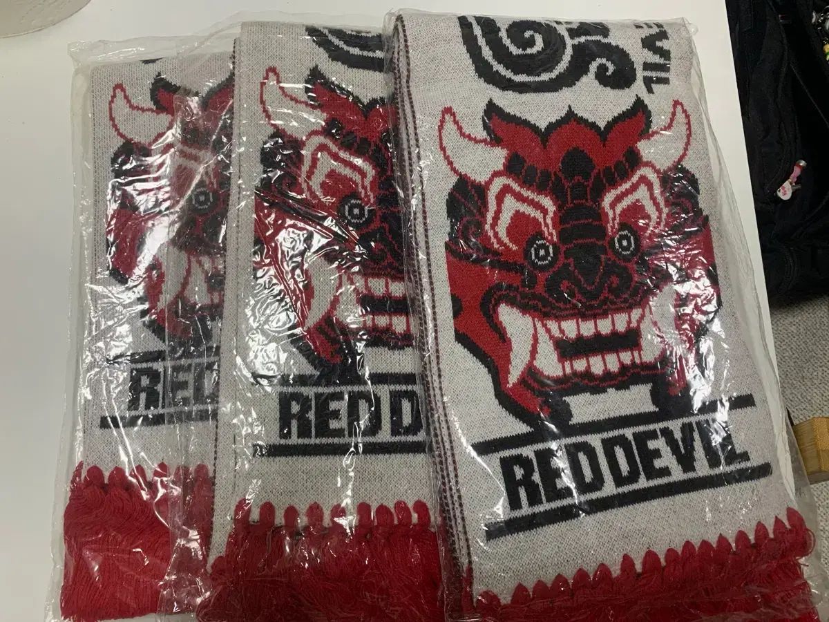 赤の悪魔 公式マフラー 5号 2個 新品