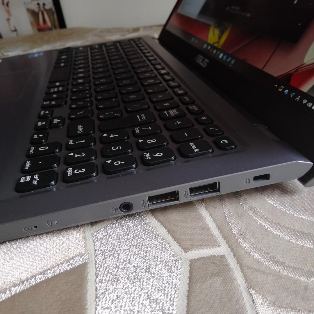 ASUS 15