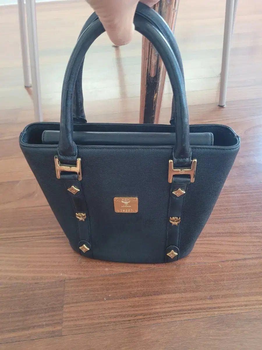 MCM レディース トートバッグ ブラック