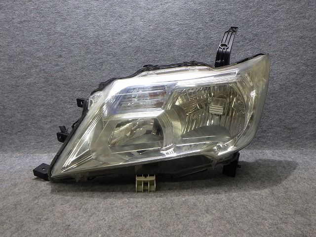 車 セレナ ハイブリッド ヘッドライト ハロゲン KOITO 100-23096