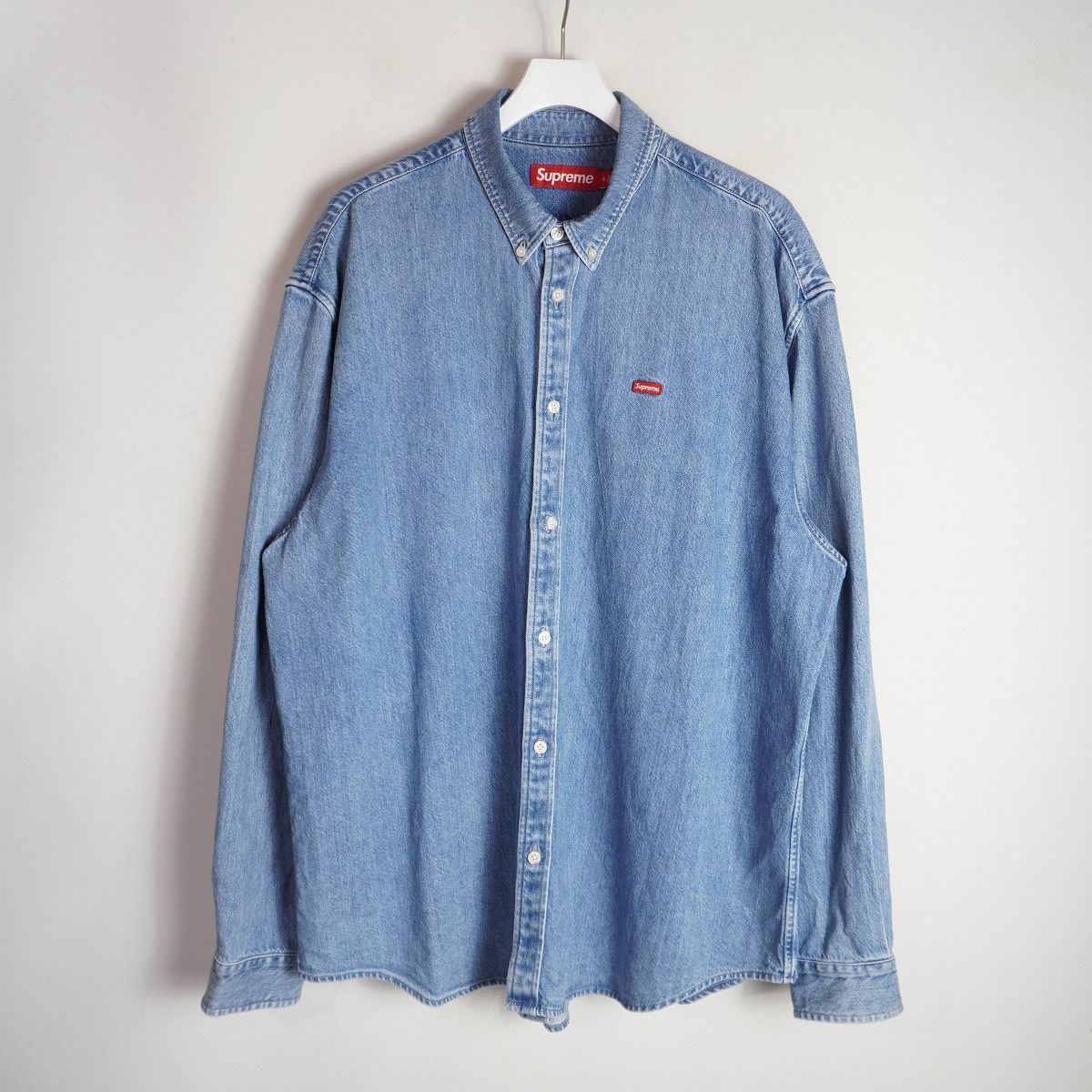 国内正規 美品23AW Supreme シュプリーム Small Box Denim Shirt 長袖 デニム シャツ ウォッシュ加工 サイズXL 本物 青 3718Q♪