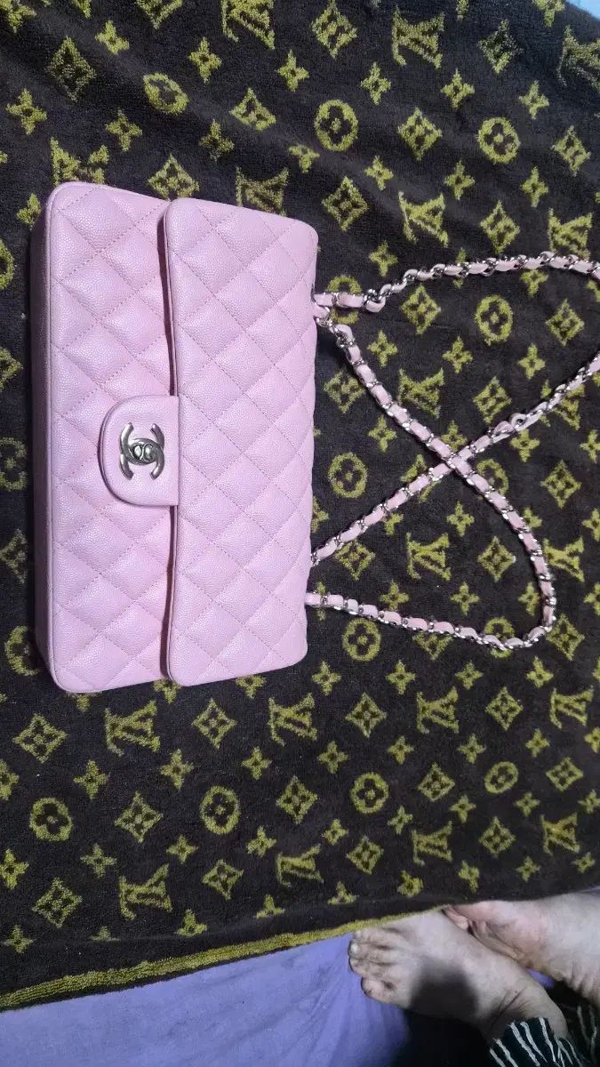 CHANEL シャネル クラシック Classic チュール Tulle バッグ Bag ミディ Mサイズ (または Small) サイズ ピンク COLOR キャビア Skin