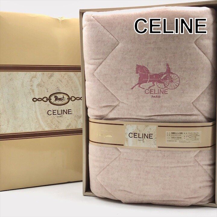 未使用保管品 CELINE セリーヌ サルキーセレスト 馬車 ロゴ 刺繍 掛け布団 中綿 生活 雑貨 寝具 インテリア ブランド レッド c412