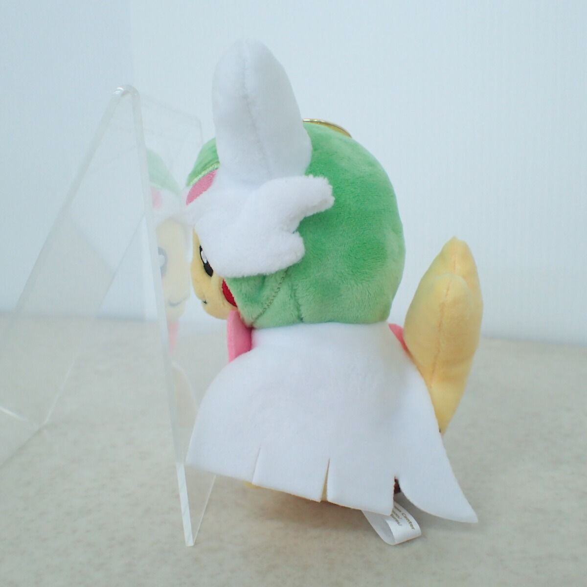 メガサーナイト ポンチョ ピカチュウ マスコット ポケモンセンター マスコット メガサーナイトのポンチョを着た
