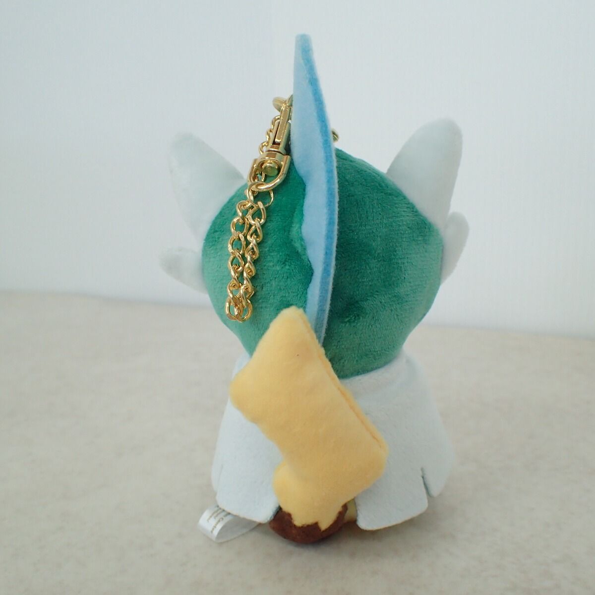 ポケモンセンター マスコット メガエルレイドのポンチョを着た