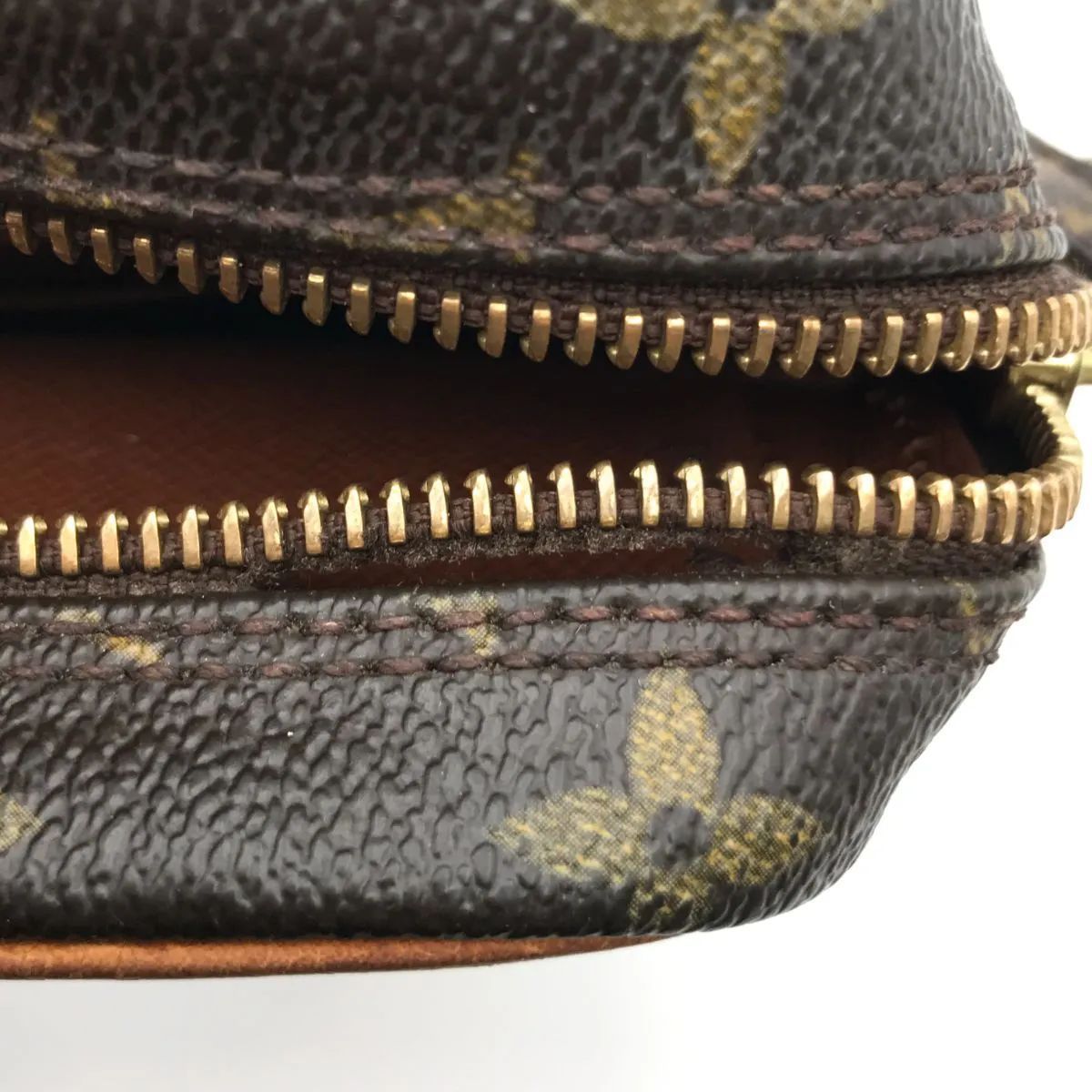 LOUIS VUITTON ルイヴィトン ショルダーバッグ アマゾン クロスボディ