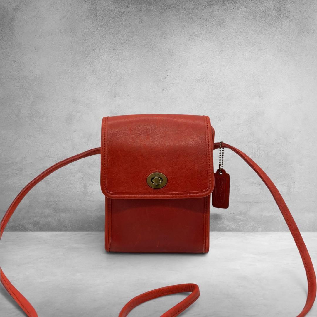 OLD COACH オールドコーチ COACH 106 ターンロック ミニショルダー ポシェット サコッシュ クロスボディ ショルダーバッグ グラブタンレザー 本革 レザー 赤 レッド USA製 ヴィンテージ vintage 3074