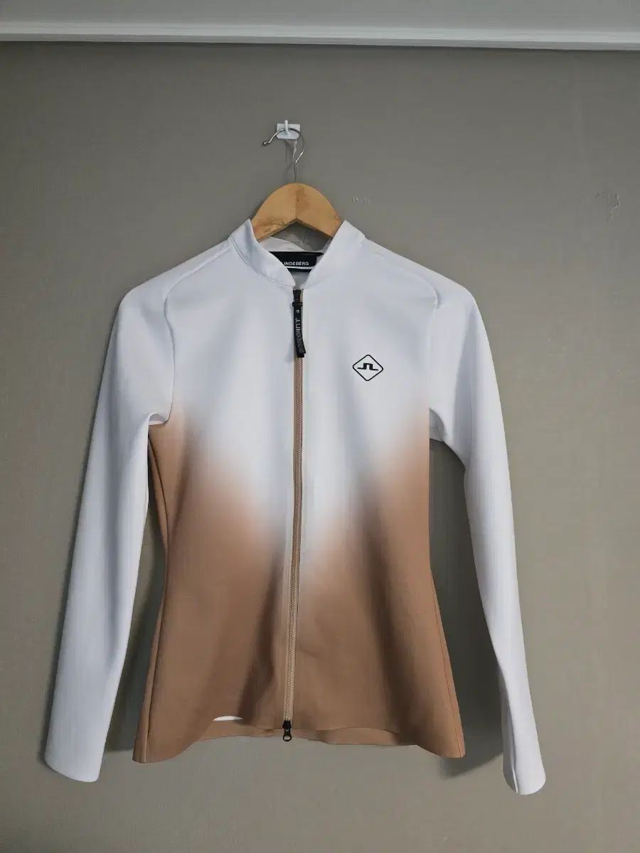 (正規品) J.LINDEBERG(J.リンドバーグ) レディース ジップアップ 50万)