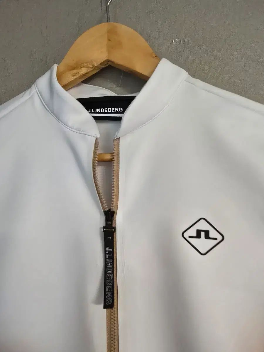(正規品) J.LINDEBERG(J.リンドバーグ) レディース ジップアップ 50万)