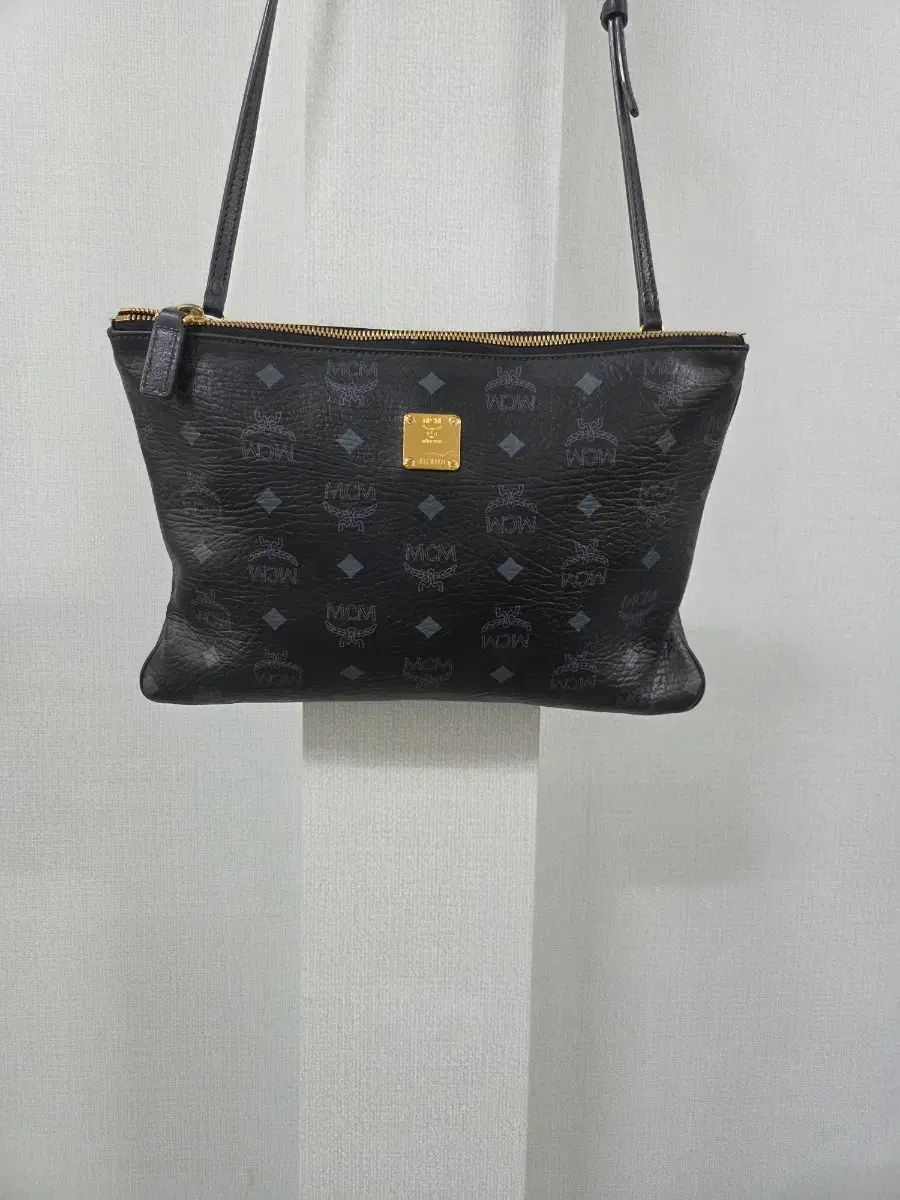 MCM レディース ショルダーバッグ ブラック 窓11